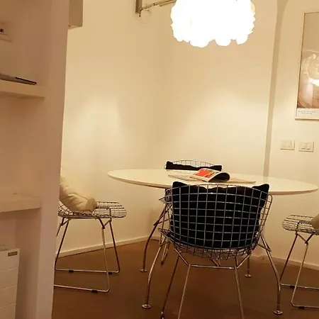 Giulia's Luxury Trevi Apartment